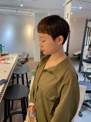 ショート カラー 高橋 愛美のヘアスタイル