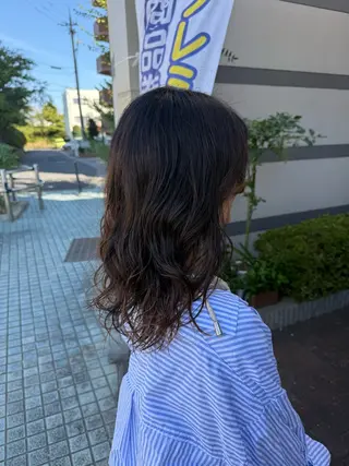 ミディアム パーマ 吉川 莉央のヘアスタイル