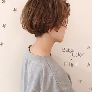 ショート カラー 市川 千夏のヘアスタイル