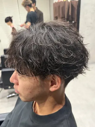 ショート パーマ メンズ ユウ🪄 パーマ指名No1のヘアスタイル