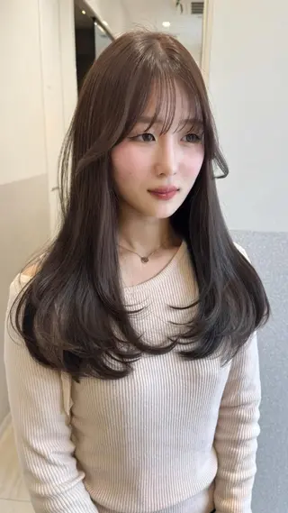 ロング 顔周りの垢抜けヘア 立山愛梨のヘアスタイル
