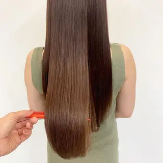 ロング カラー トップ スタイリストのヘアスタイル