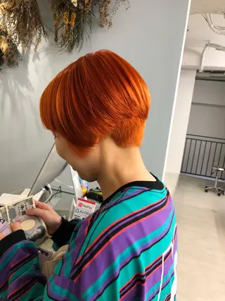 ショート カラー ヘアアレンジ Flamme Annaのヘアスタイル