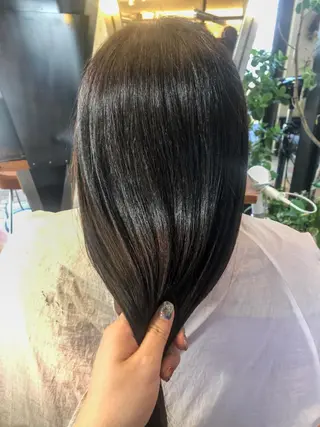 ロング 佐藤 美聡のヘアスタイル
