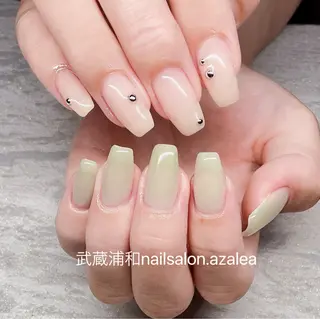 ネイル R inのネイルデザイン