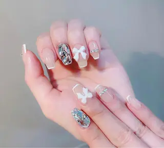 ネイル Maggie Nail🦩のネイルデザイン