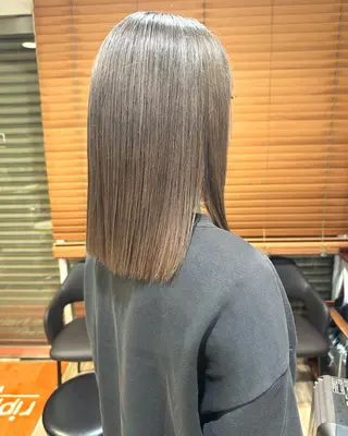 ミディアム 宇都 唯のヘアスタイル