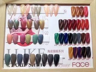 ネイル ユキカ (ネイリスト)のネイルデザイン