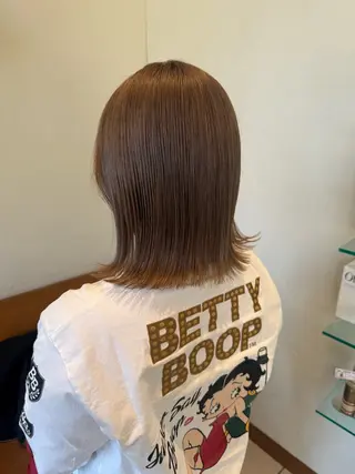 ショート 中村未夢🤍ブリーチ なしダブルカラー🤍のヘアスタイル