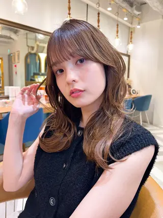 セミロング 🤍レイヤー/ 縮毛矯正🖤菊池瑛士のヘアスタイル