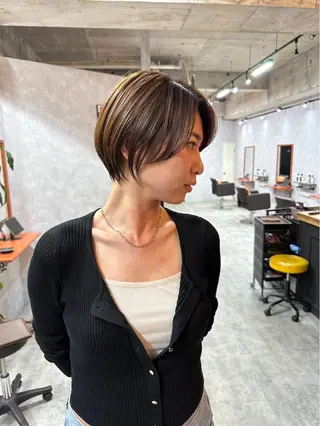 ショート カラー シールドヘアー/那覇 /縮毛矯正/ブリーチのヘアスタイル