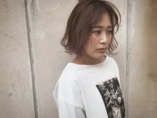 ミディアム さの あやねのヘアスタイル