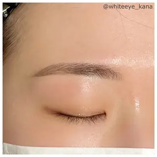 アイブロウ WHITELASH 🤍KANAの眉毛・アイブロウイメージ