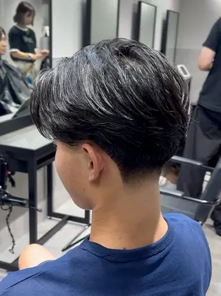 ショート カラー パーマ メンズ 【シャドウパーマ センターパート】義心のヘアスタイル