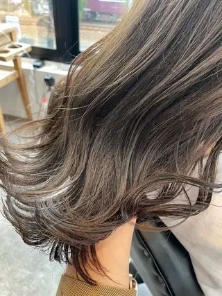 ミディアム ブリーチなしベージュ カラー佐藤華厘のヘアスタイル