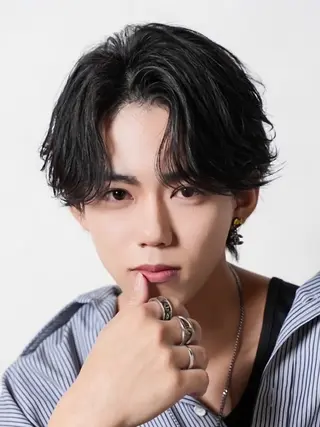 ミディアム パーマ メンズ パーマ職人🔥/短髪 執行役員/YUTAのヘアスタイル