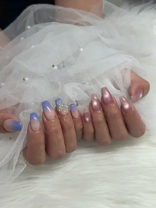 ネイル AOAQUA SHIORIのネイルデザイン