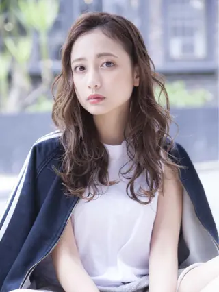 ミディアム カラー パーマ ヘアアレンジ ミニボブ/ブリーチ 🌈MISATOのヘアスタイル