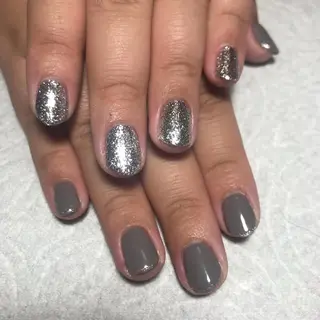 ネイル ECLAT エクラ所属・寺山 千鶴のネイルデザイン