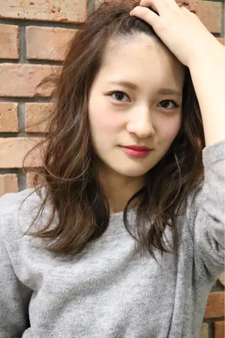 ミディアム 髪質改善&ブリーチ 伊勢 祐一郎のヘアスタイル