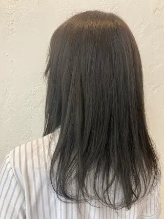 カラー 小池 楓のヘアスタイル