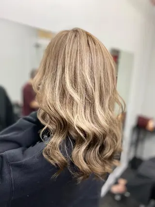 セミロング カラー ヘアアレンジ メンズ キッズ ネイル マツエク・マツパ 🧡可愛い色落ち🧡 ハイトーン特化🧡のヘアスタイル