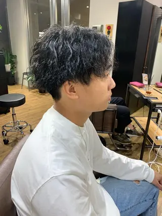 ショート パーマ メンズ ミルクティーベージュ ブリーチ 店長 清水のヘアスタイル