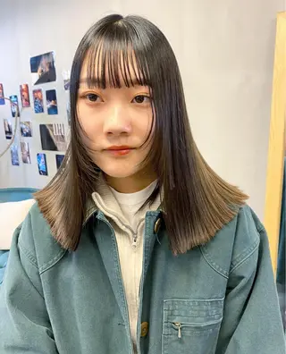 ミディアム デザインカラー/ボブ ブリーチカラー/ユリのヘアスタイル