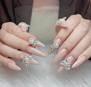 ネイル T.Lee Nail Lilyのネイルデザイン