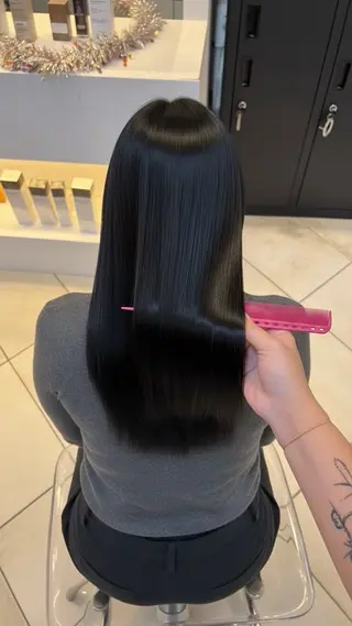 ロング MOKA🌼 淵野辺デザインカラーのヘアスタイル