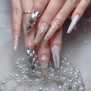 ネイル Maggie Nail🦩のネイルデザイン