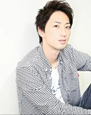 ショート メンズ タカクラ カズキのヘアスタイル