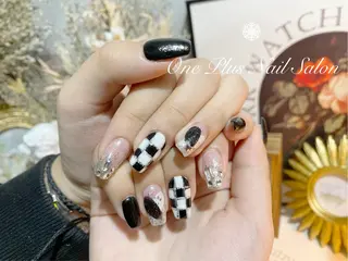ミディアム One plus あやのネイルデザイン