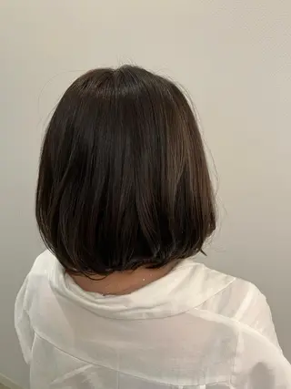 ミディアム カラー 山口 莉々香のヘアスタイル
