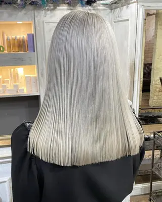 ミディアム カラー ヘアアレンジ 遠藤 拓馬のヘアスタイル