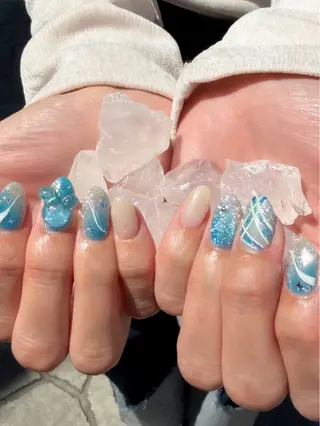 ネイル 岡部 彩美のネイルデザイン