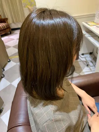 ショート カラー 粟田 めぐみのヘアスタイル