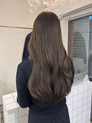 カラー toko / ブリーチなしカラーのヘアスタイル