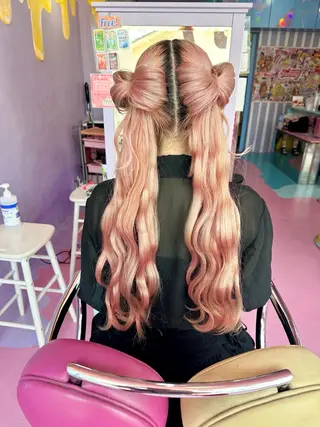 ロング ヘアアレンジ ♮やっしー♮ 🌈派手髪🌈のヘアスタイル