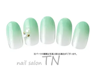 ネイル 長尾 理恵のネイルデザイン