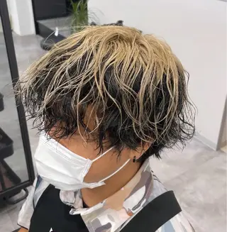 カラー メンズ COCO .のヘアスタイル