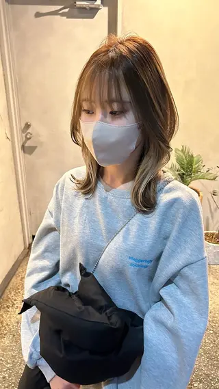 セミロング 🦭☪️Azumi 縮毛矯正☪️🦭のヘアスタイル