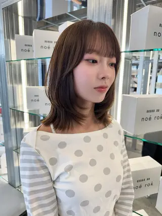 ミディアム 大場 菜月のヘアスタイル
