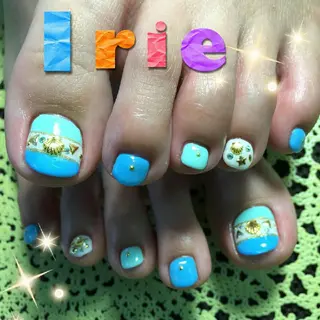 ネイル 與儀 知佳のネイルデザイン