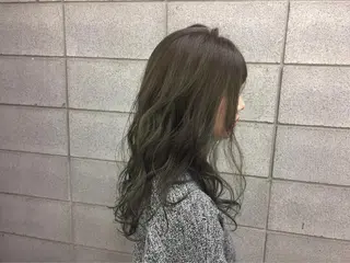 ロング カラー ITO YUKIのヘアスタイル