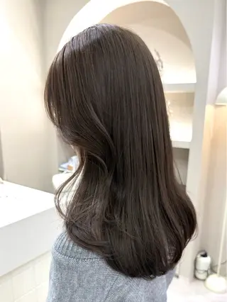 ロング カラー MIYU透明感カラー ブリーチなしWカラーのヘアスタイル