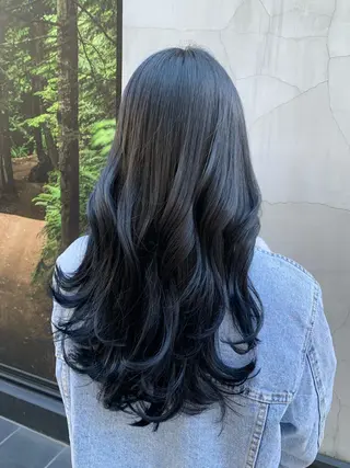 ロング カラー ヘアアレンジ yuka .のヘアスタイル