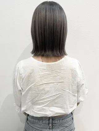 カラー MYRTLE TSUNODAのヘアスタイル