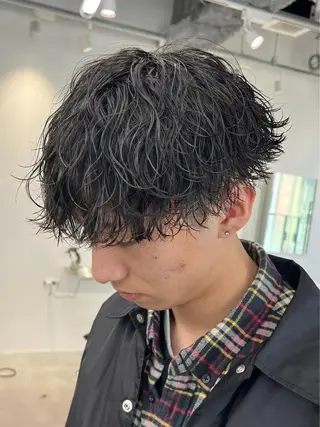 ミディアム パーマ メンズ 天神大名メンズパーマ メンズショートのヘアスタイル