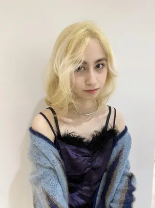 ミディアム サイレント美容師 アイリィのヘアスタイル